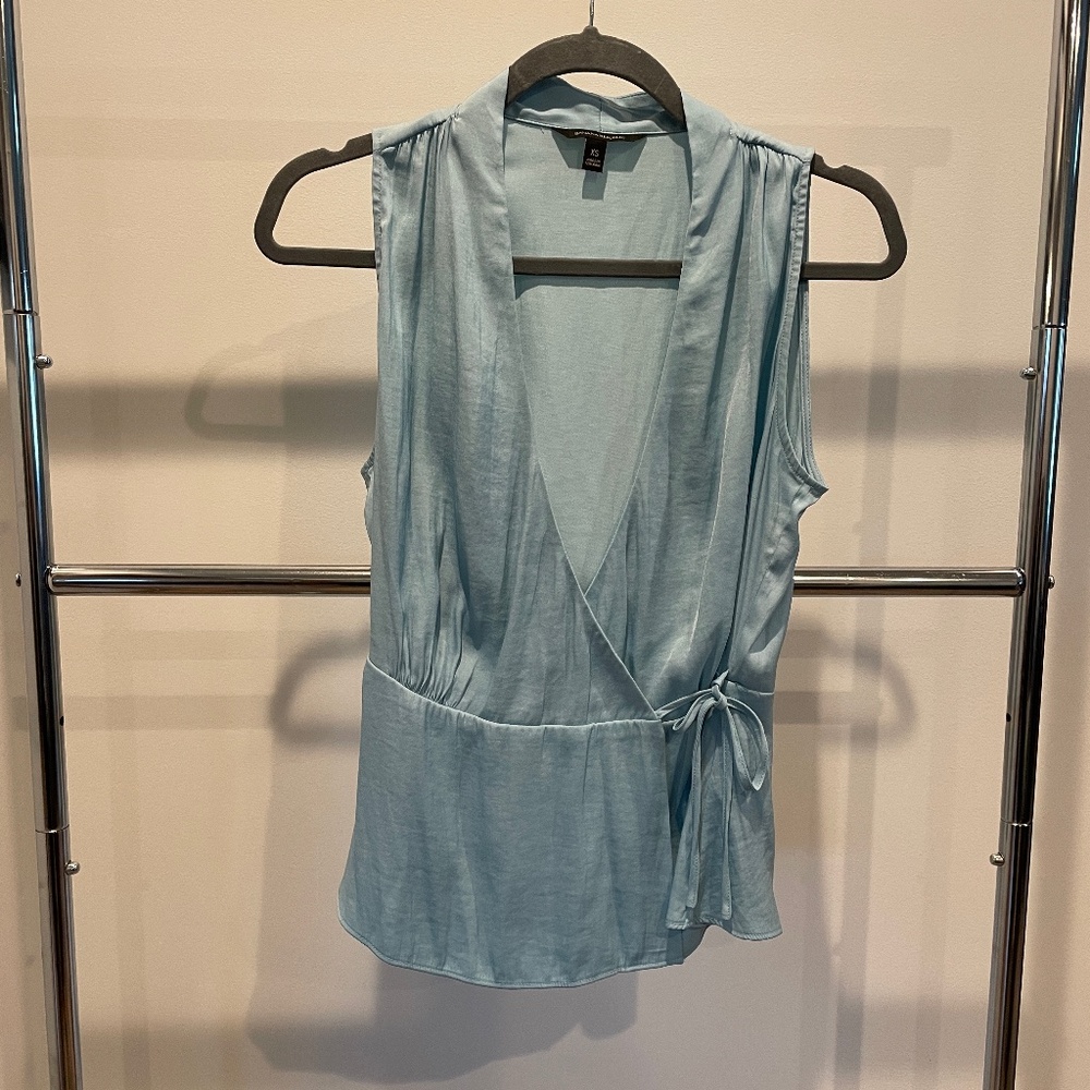Banana Republic Silk type light blue front tie tank